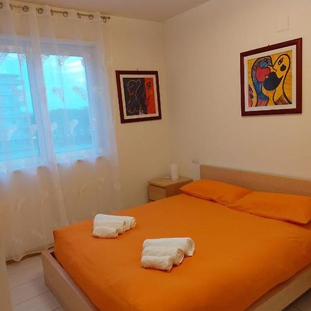 Casamare Alba Adriatica Frontemare Apartment Exterior foto