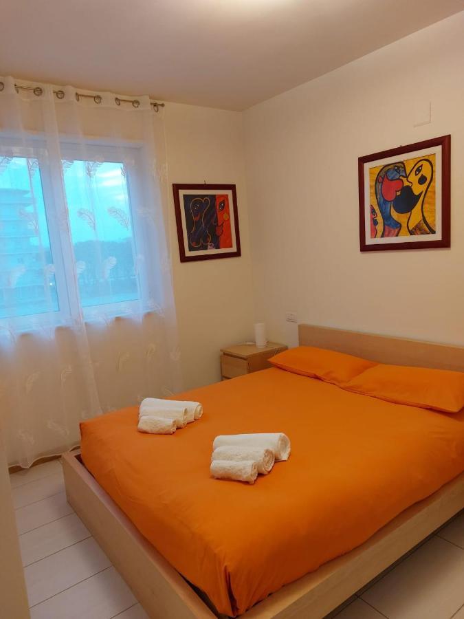 Casamare Alba Adriatica Frontemare Apartment Exterior foto